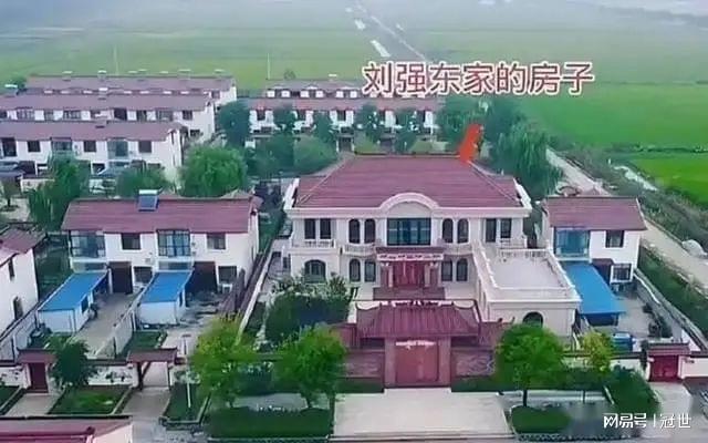 半岛官网刘强东故乡豪宅内景暴光